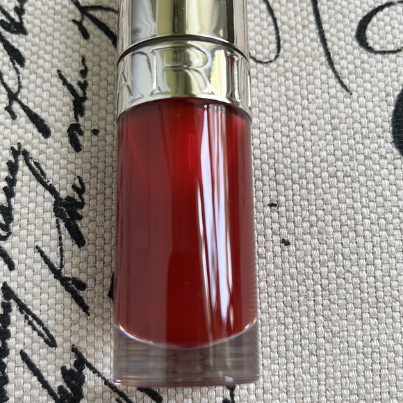 NiB Clarins Lip Comfort Oil in Cherry - Picture 3 of 4